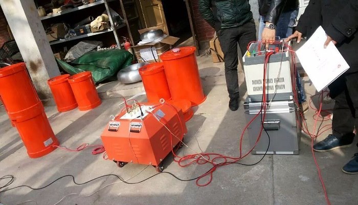 變頻串聯諧振交流耐壓試驗裝置.jpg